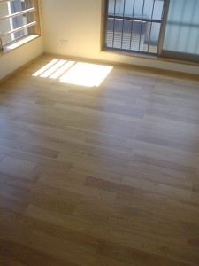 230918-03 室内