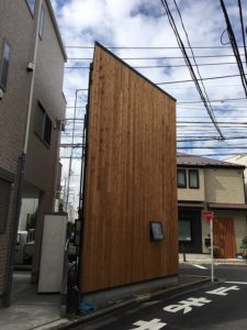 敷地面積4坪、建坪2.7坪、木造2階の狭小住宅モデルハウス