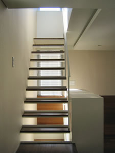 MJD House/3階へと続く階段